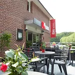 Ibis Hotel