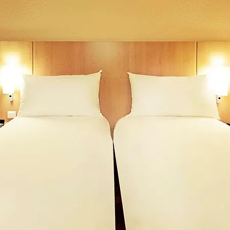 Ibis 3* Fourmies