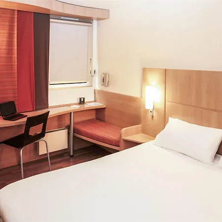 Ibis 3* Fourmies