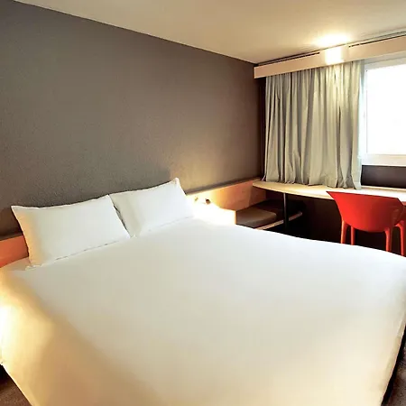 Ibis Hotel 3*