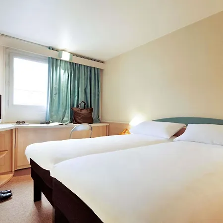 Ibis 3*